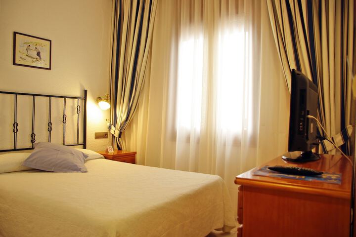 Room 6 of 44