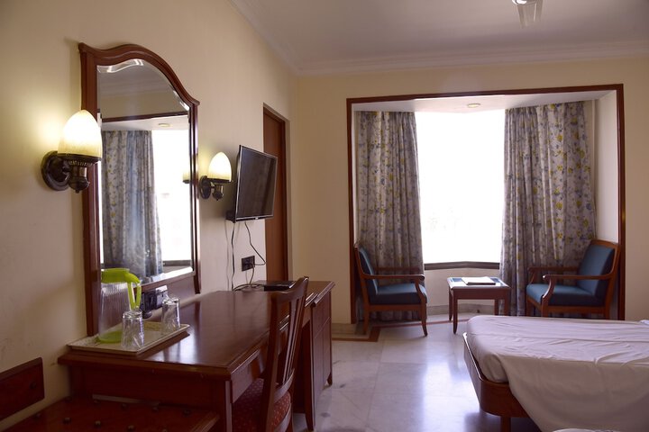 Room 8 of 22