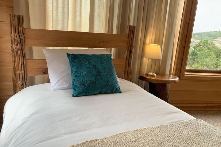 Room 5 of 10