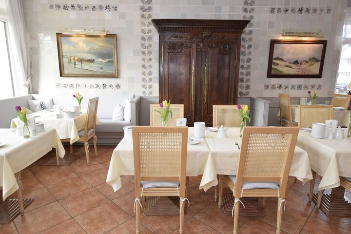 Dining 66 of 73