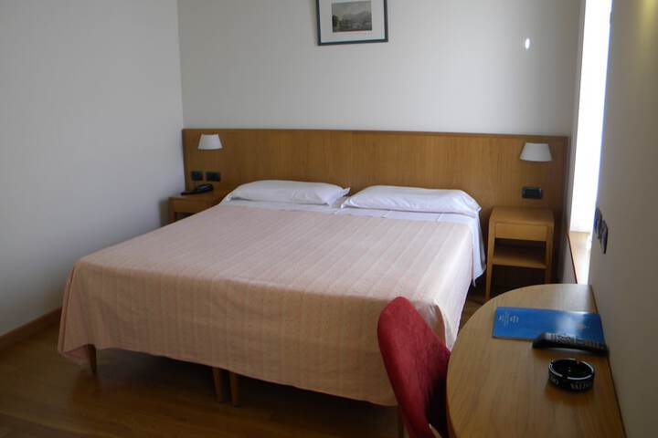 Room 10 of 41