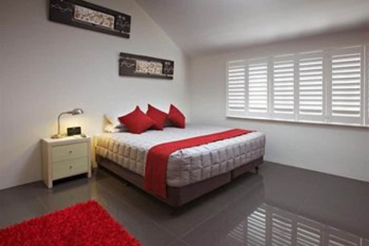 Room 2 of 22