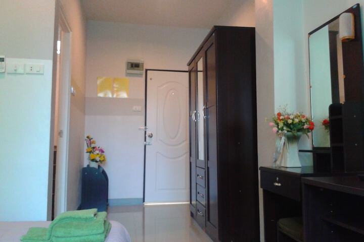 Room 11 of 51