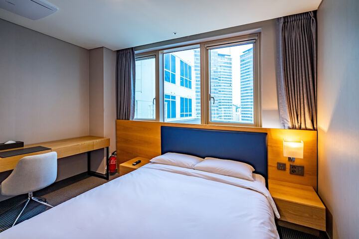 Room 7 of 55