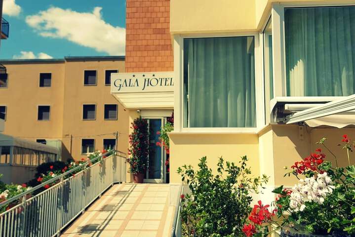 Hotel 67 of 68