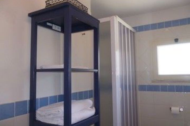 Room 2 of 18