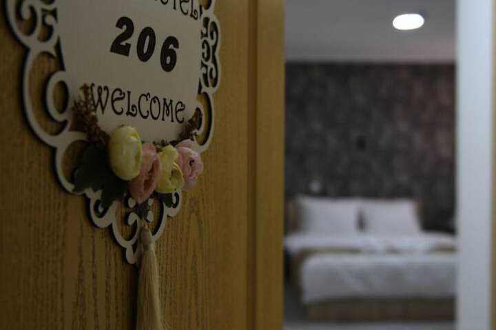 Room 12 of 31