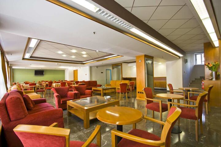 Guest Lobby