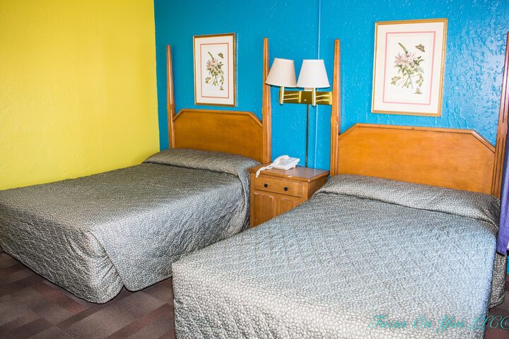 Room 6 of 33