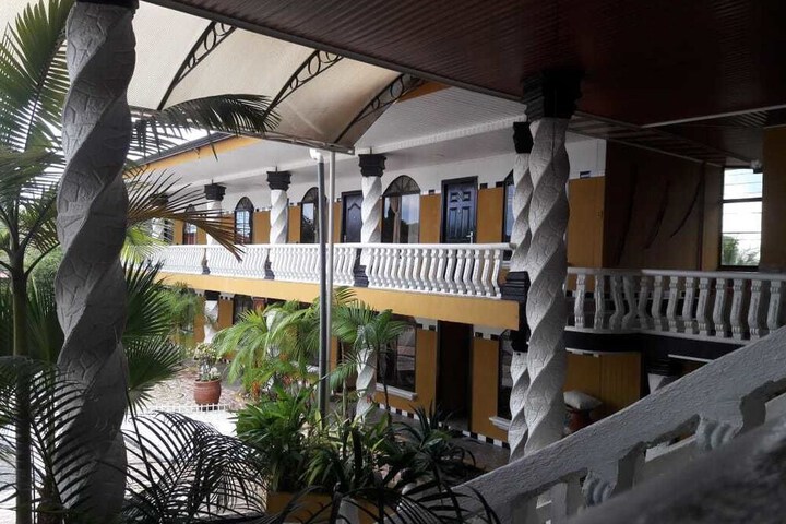 Hotel Exterior 52 of 68