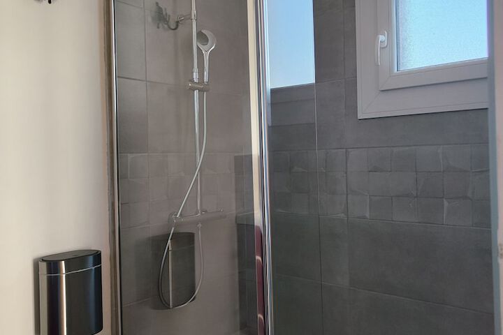 Room 15 of 23