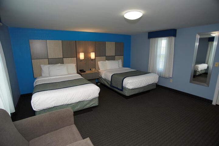 2 Double Beds (5 of 5)