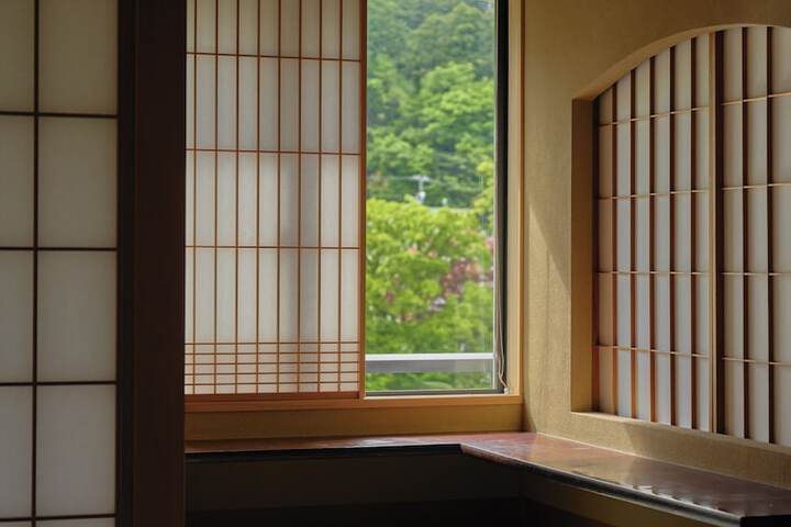Room 20 of 47