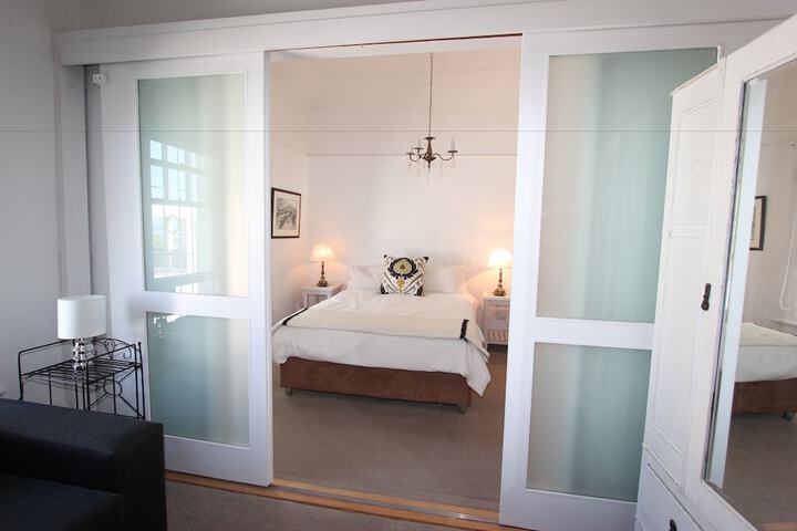 Room 9 of 40