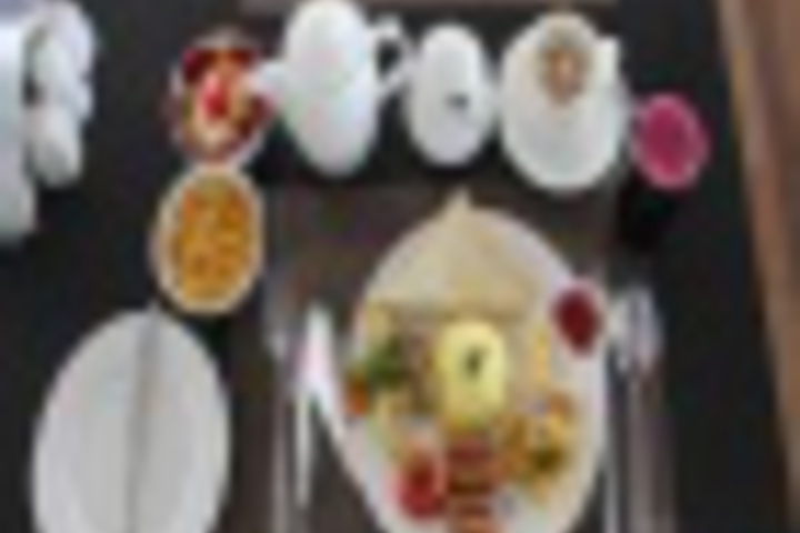 Dining 75 of 120