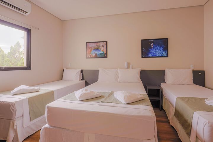 Room 32 of 82
