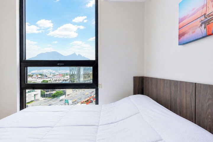 Room 18 of 102