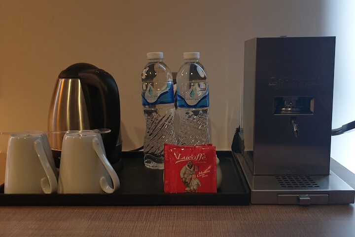 Breakfast/Coffee Service 27 of 43