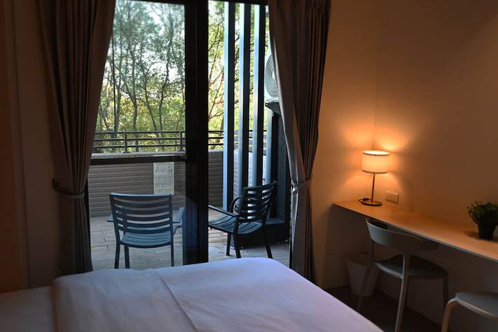 Room 50 of 142
