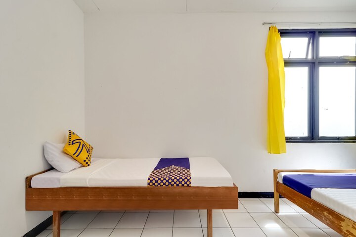 Room 7 of 28