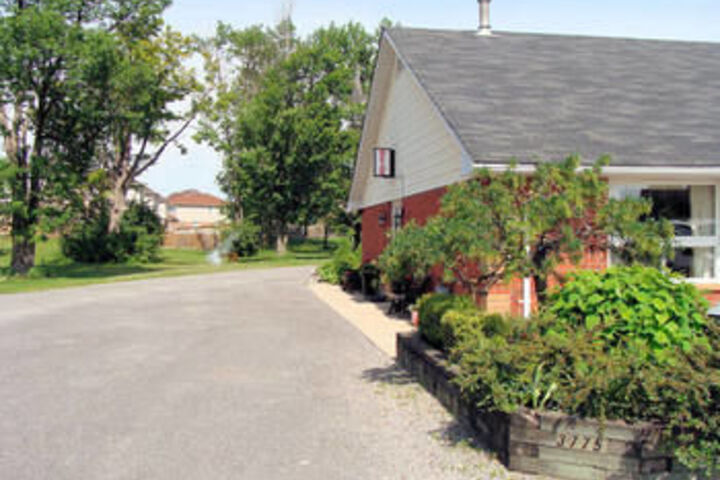 Woodycrest Motel