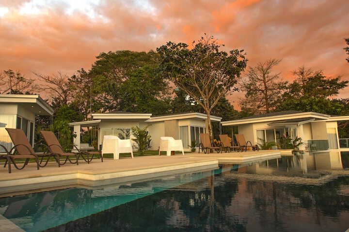 Pool 76 of 120