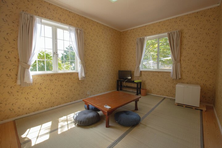Room 12 of 40