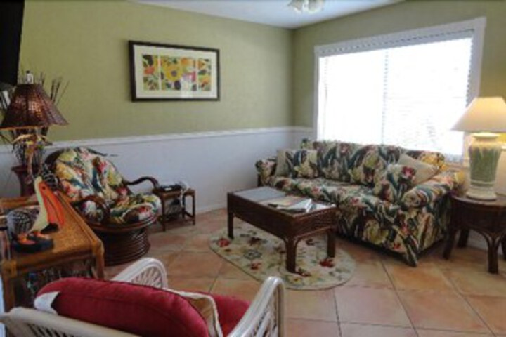 Room 8 of 17