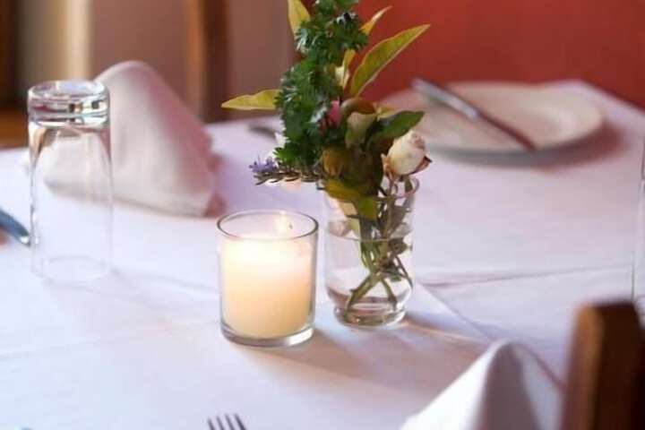Dining 9 of 17