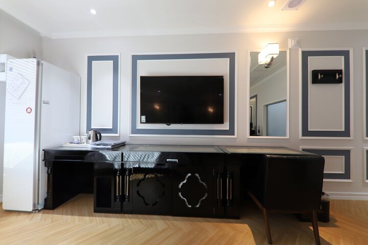 Room 43 of 58