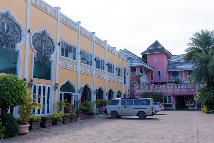 Hotel 76 of 79