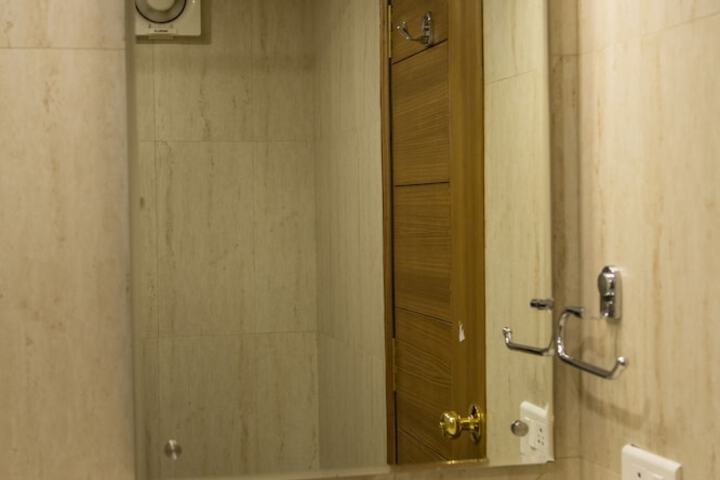 Room 46 of 79