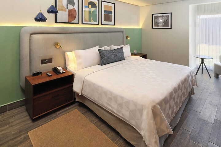 Room 8 of 46