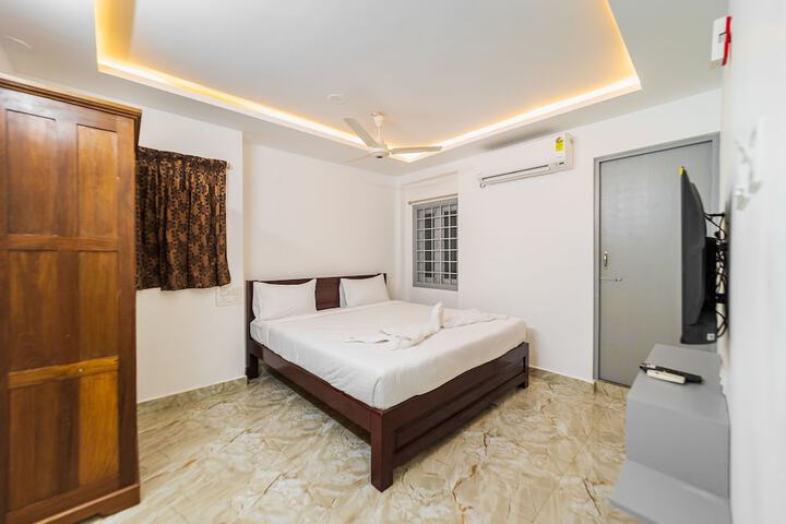 Room 9 of 39