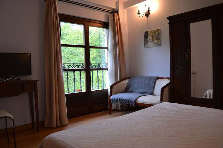 Room 9 of 55
