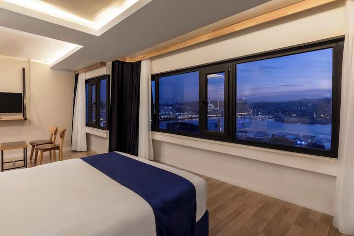 Room 44 of 54