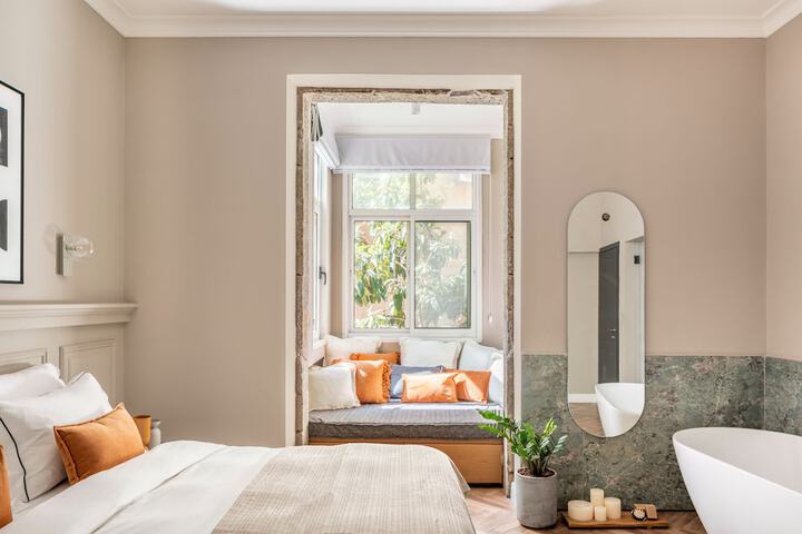 Room 12 of 50