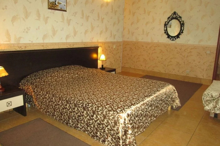 Room 3 of 11