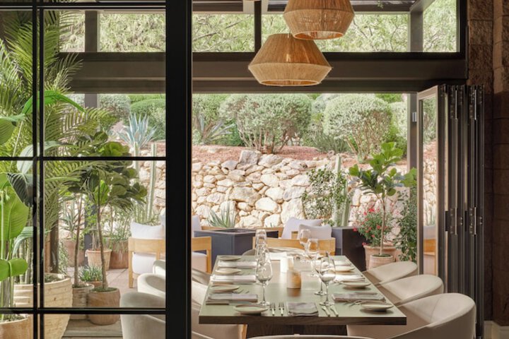 Dining 107 of 182