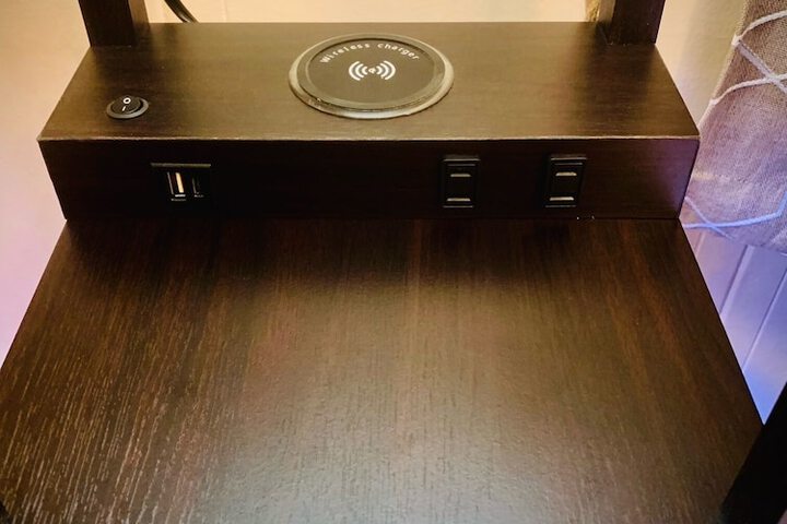 Room 64 of 100