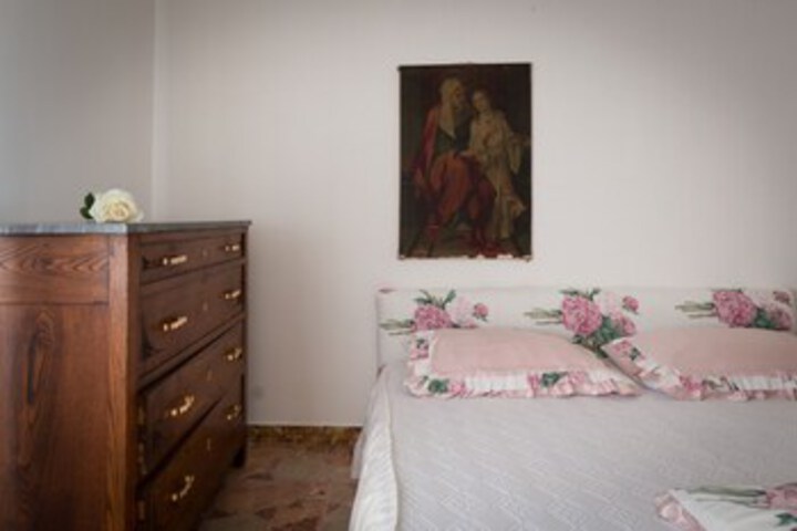 Room 26 of 37