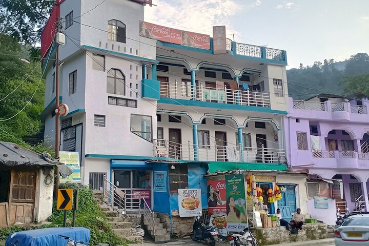Satkar Hotel & Restuarant