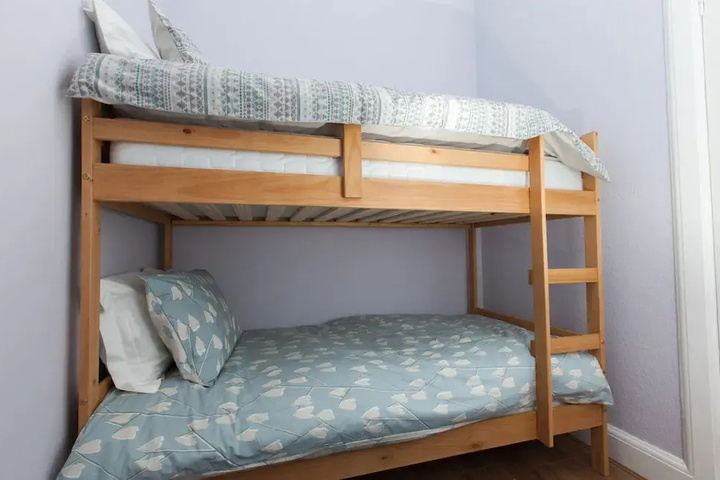 Room 5 of 13