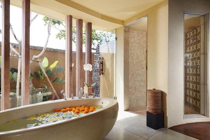 Bathroom Interior Photo