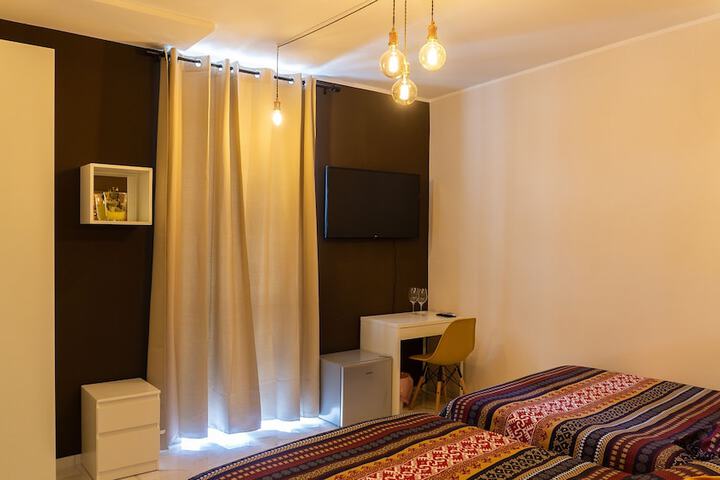Room 5 of 49