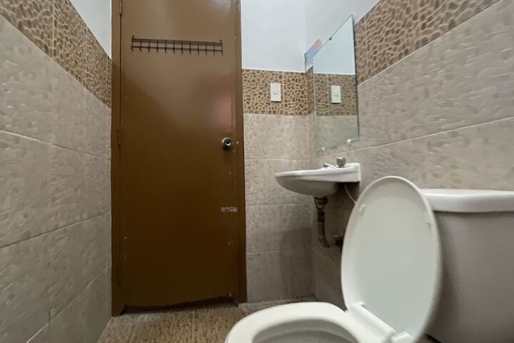Room 131 of 200
