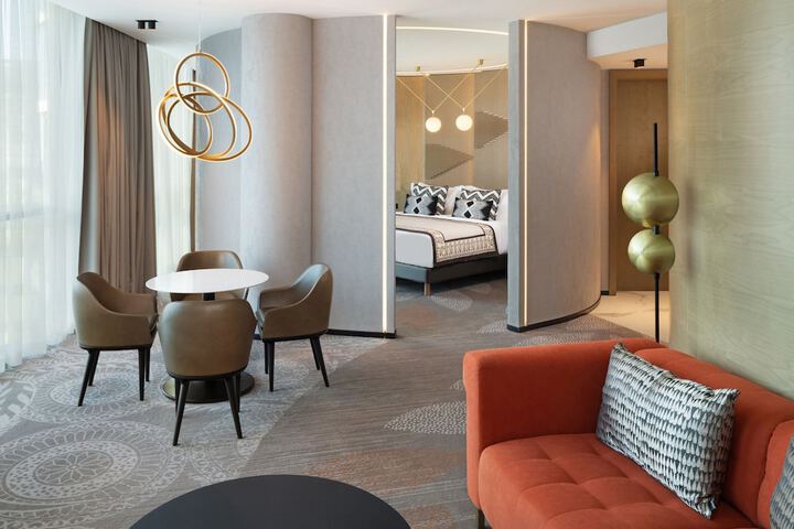 Room 15 of 129