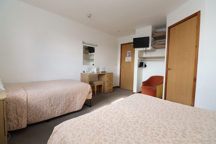 Room 4 of 34