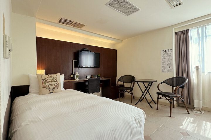 Room 19 of 62