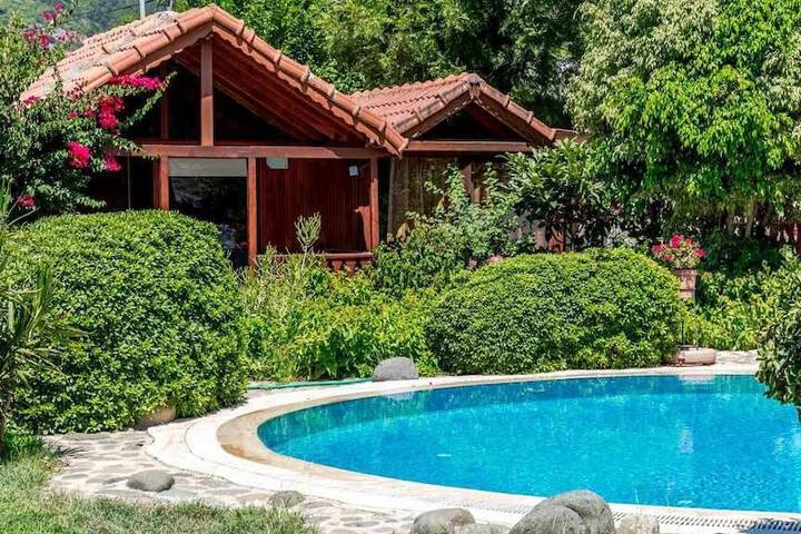 Pools & Facilities